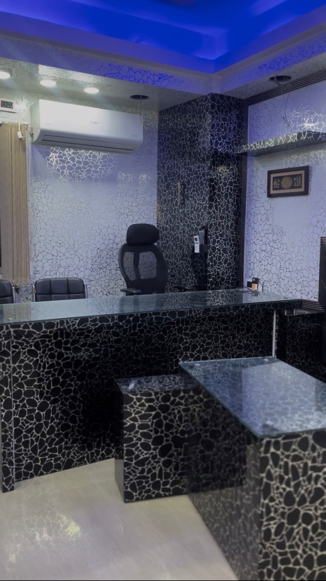 Reception & Consultation Lounge